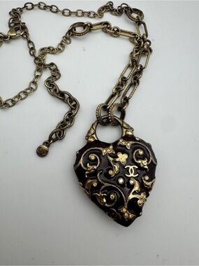 CHANEL Cloisonné Heart Pendant Necklace